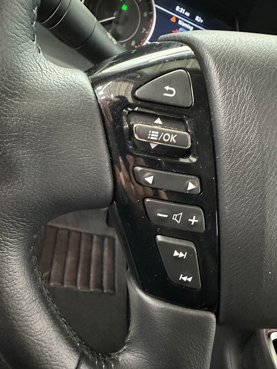 2024 Nissan Armada SL photo 21