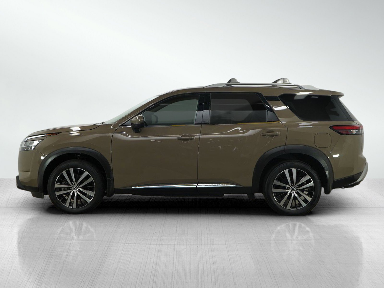 Used 2024 Nissan Pathfinder Platinum with VIN 5N1DR3DKXRC261227 for sale in White Bear Lake, Minnesota