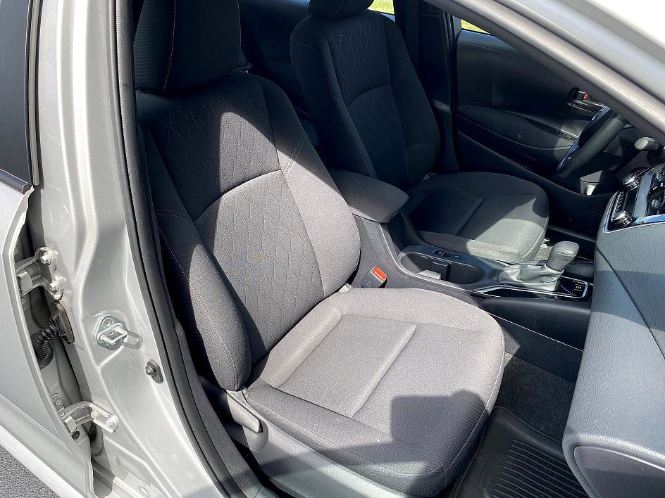 2023 Toyota Corolla LE photo 13
