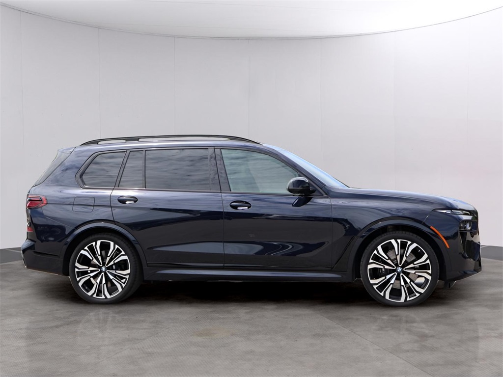 2023 Bmw X7 M60i photo 2