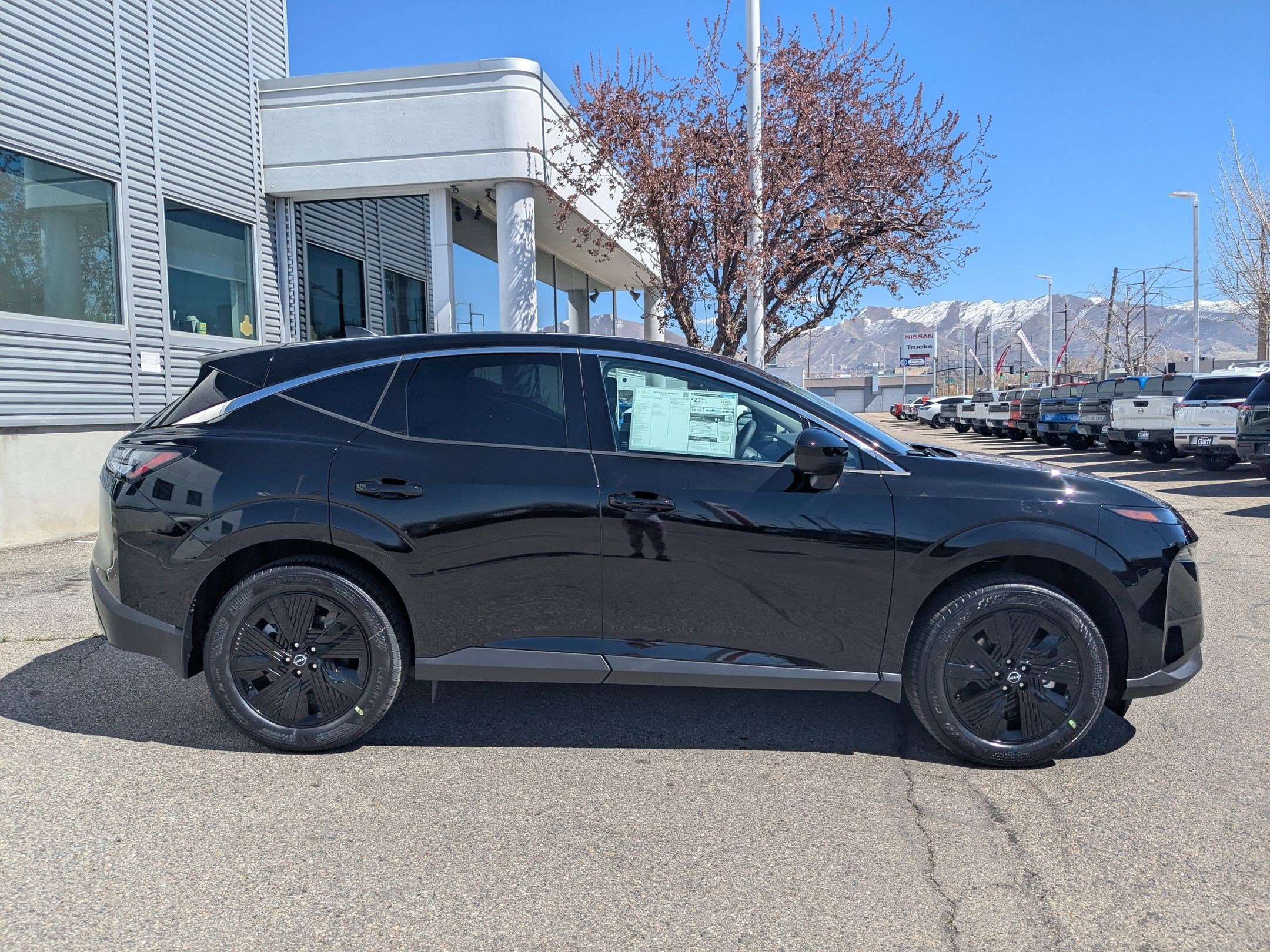 2025 Nissan Murano SV photo 2