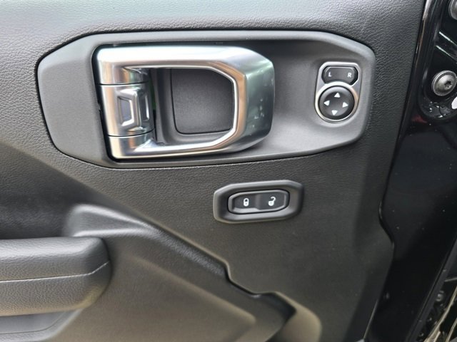 2025 Jeep Wrangler Sport S photo 27