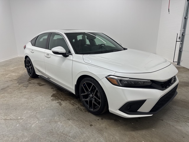 2022 Honda Civic Sport Touring photo 3
