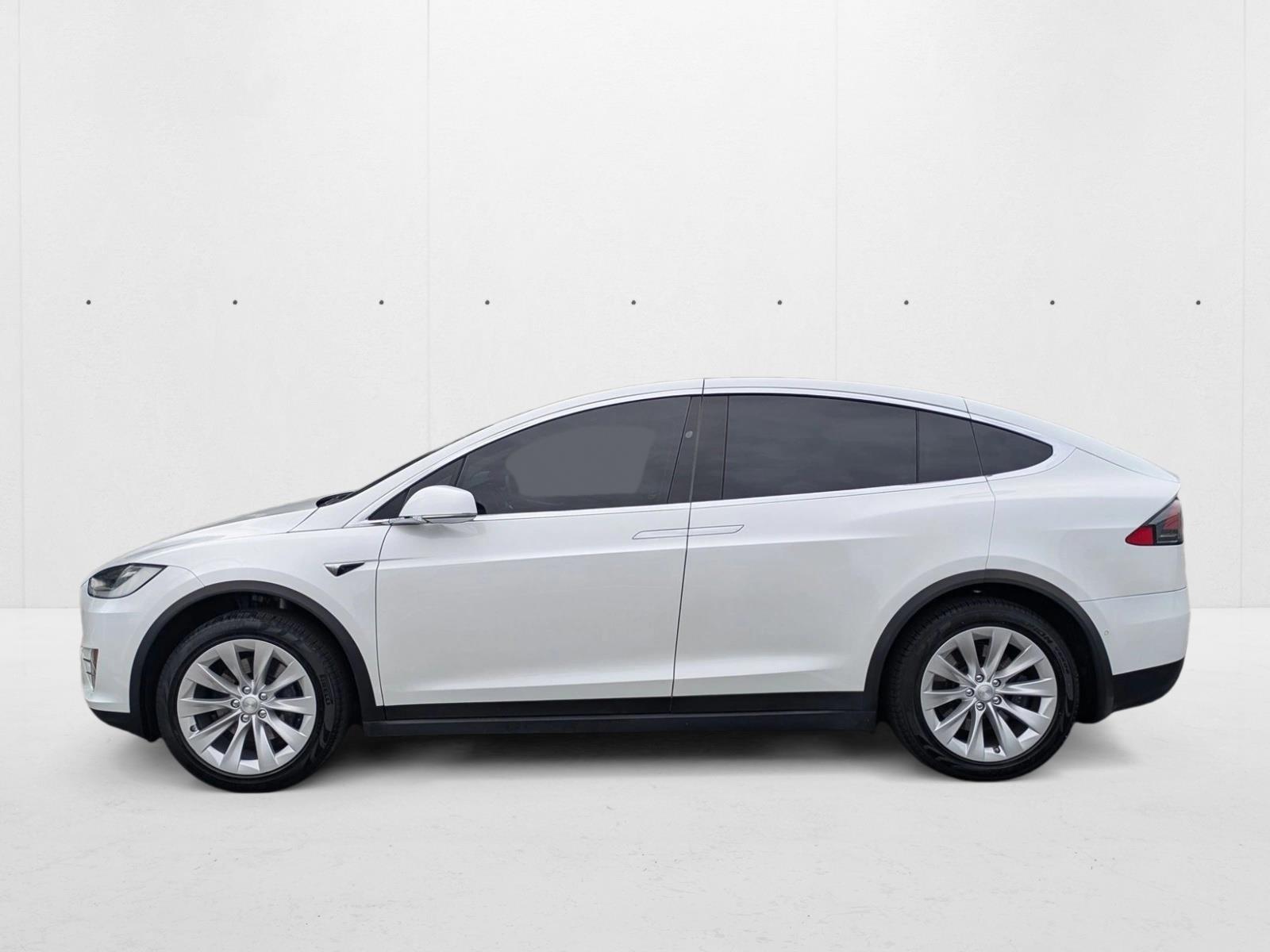 2018 Tesla Model X 75D photo 8