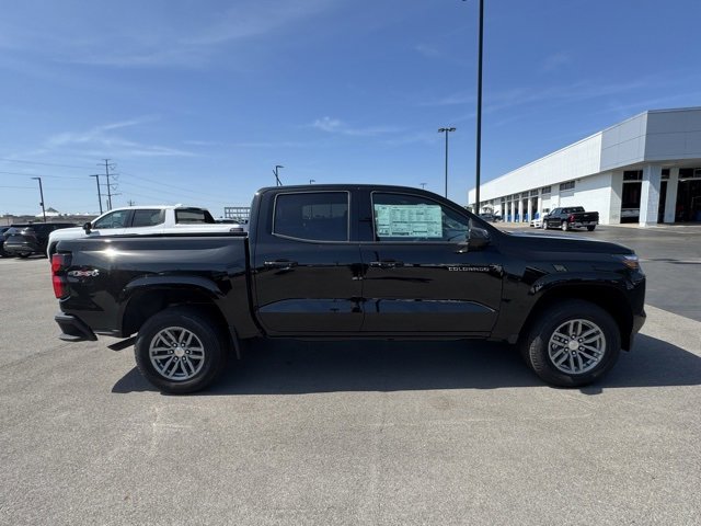 2026 Chevrolet Colorado LT photo 2