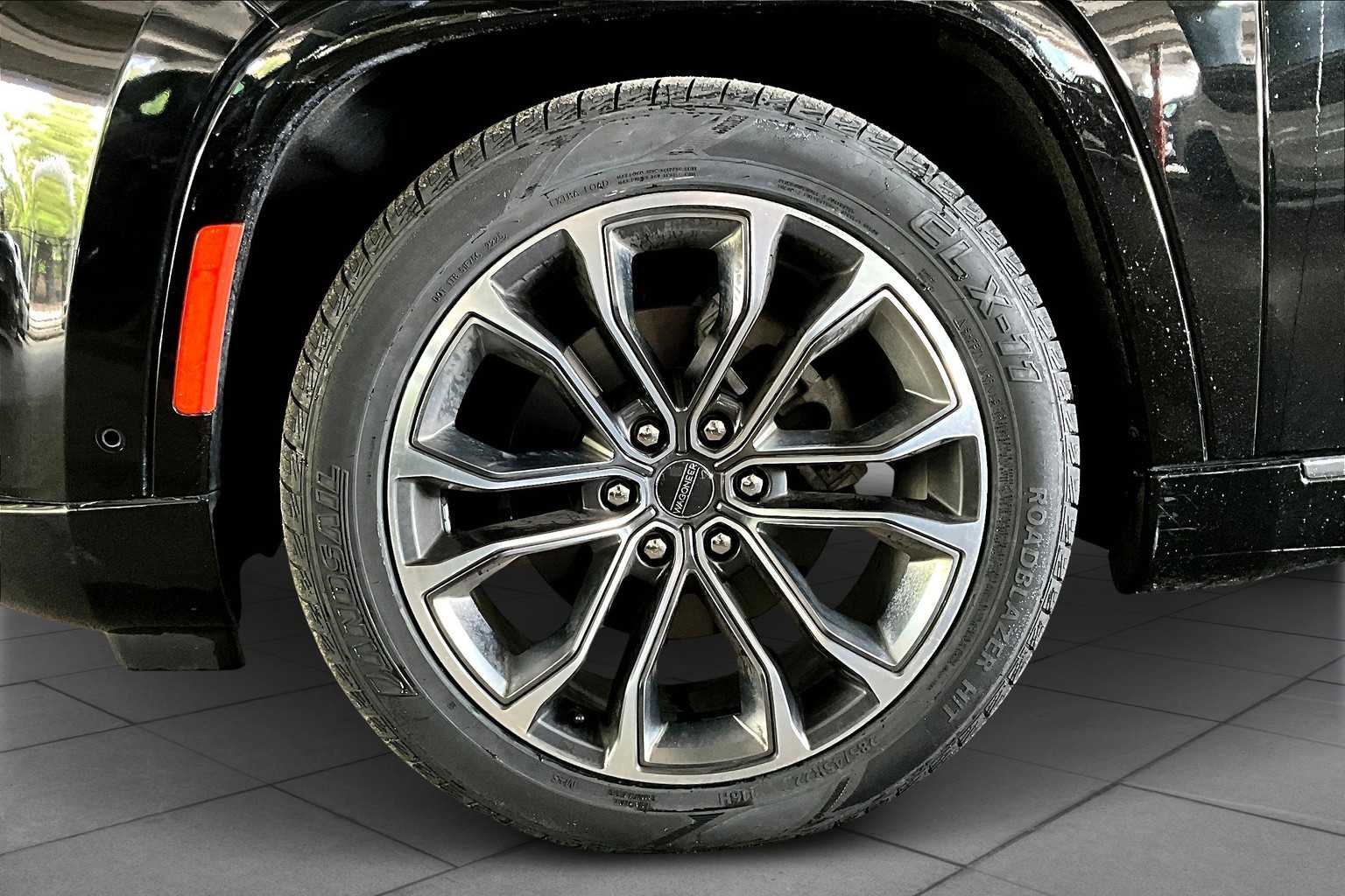 2024 Jeep Grand Wagoneer L III photo 10