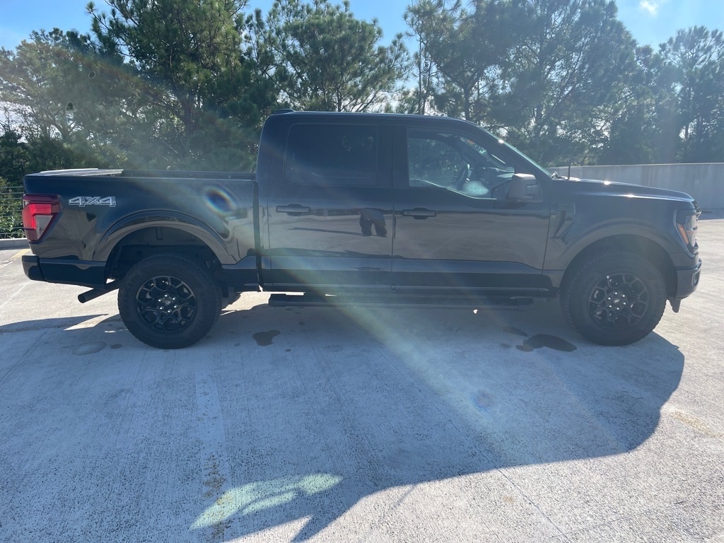 2024 Ford F-150 XLT photo 8
