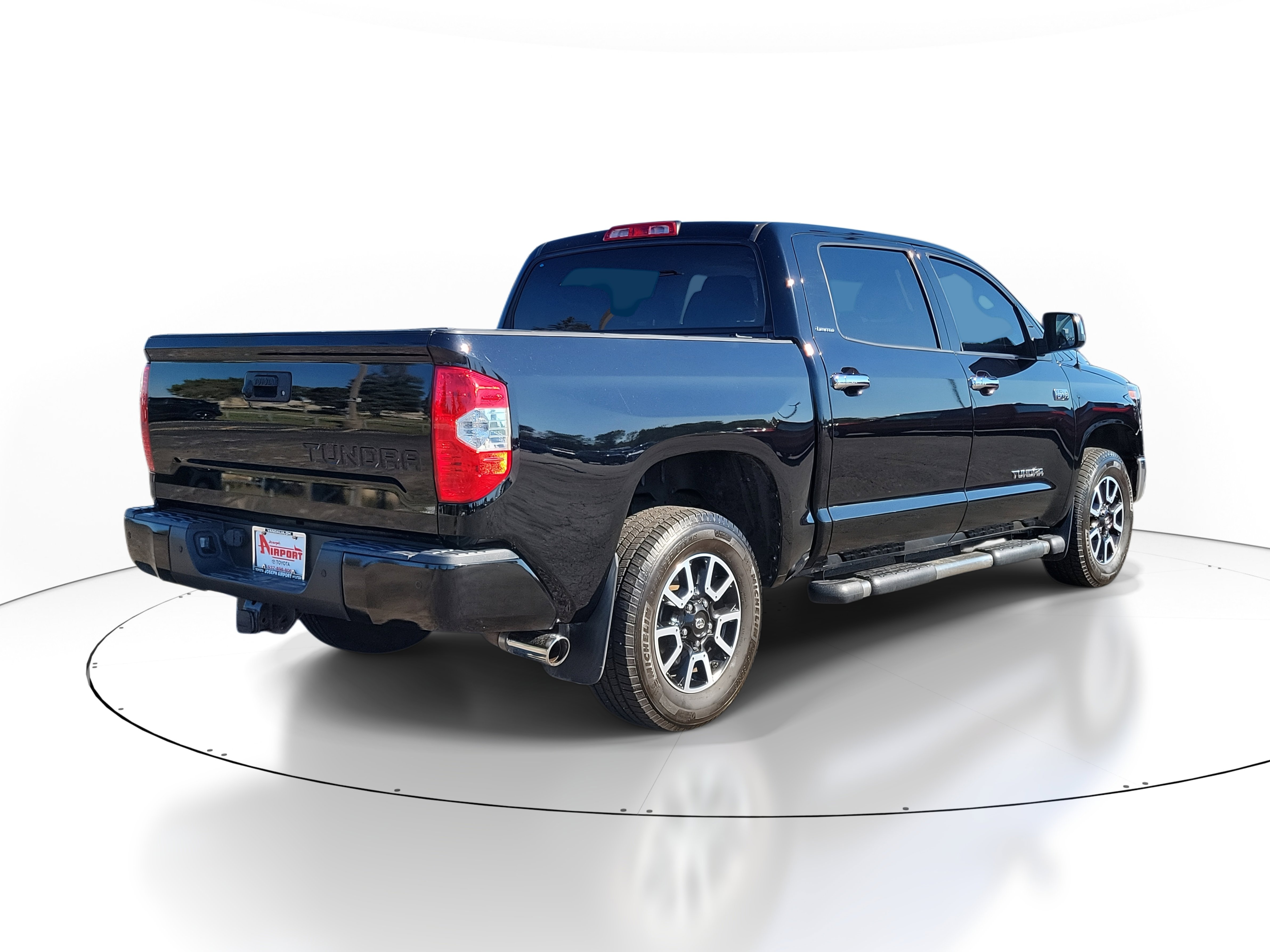 2019 Toyota Tundra Limited CrewMax photo 4