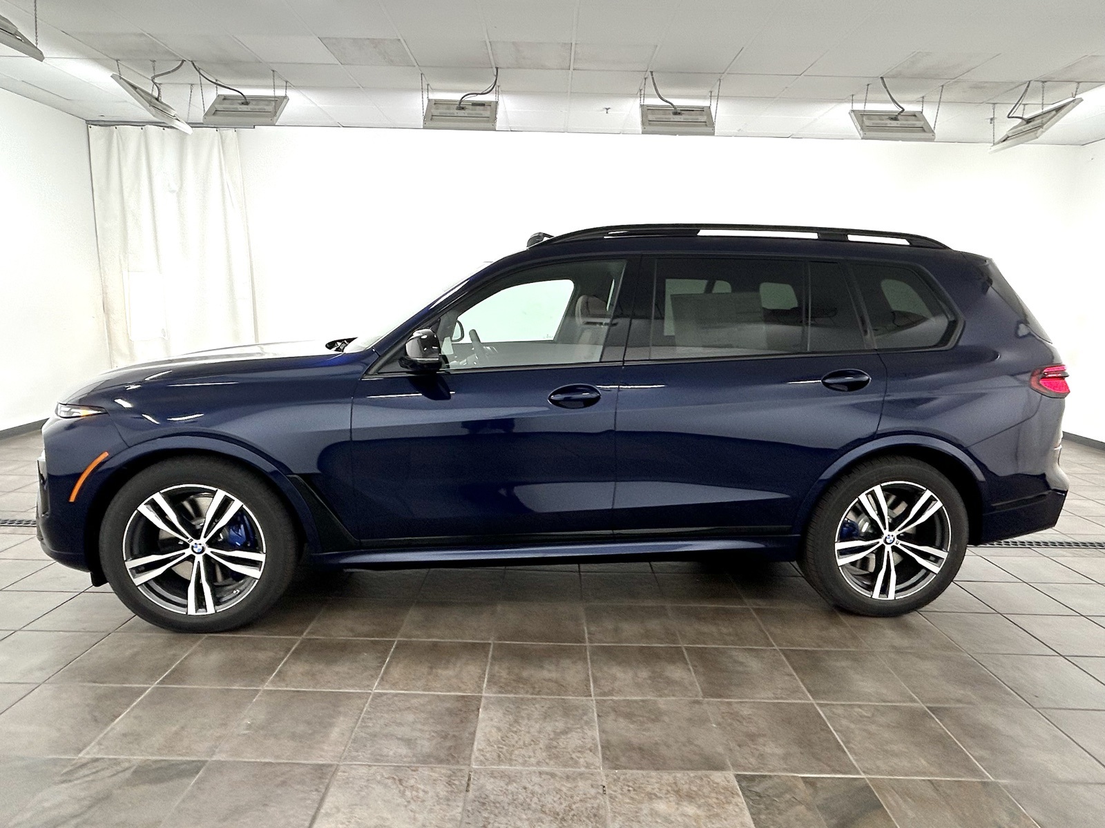2026 Bmw X7 M60i photo 2