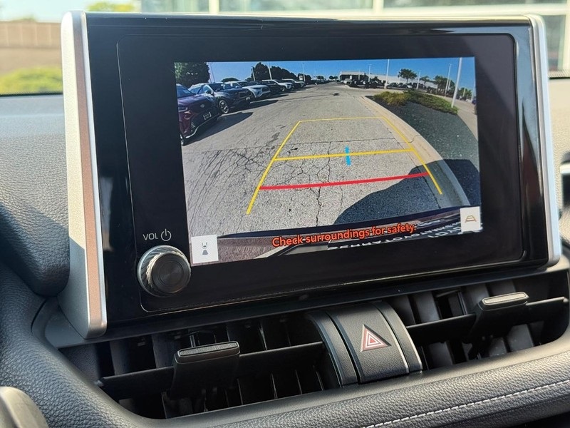 2024 Toyota RAV4 Hybrid XLE photo 23