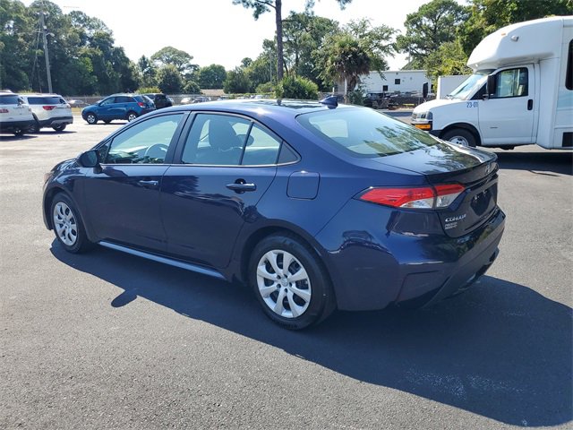 2022 Toyota Corolla LE photo 4