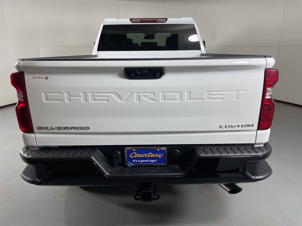 2025 Chevrolet Silverado 2500HD Custom photo 7