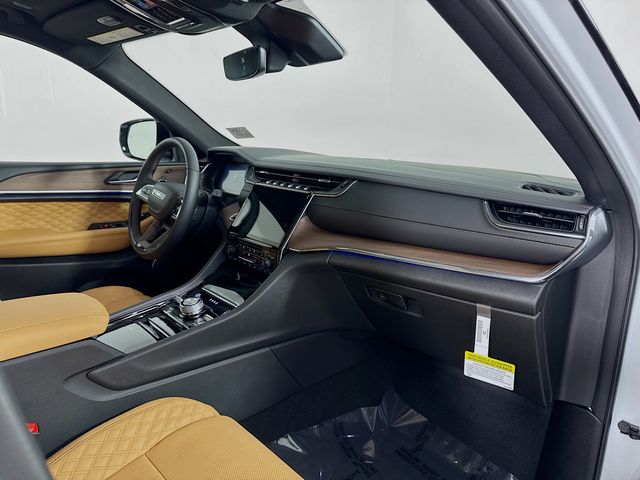 2025 Jeep Grand Cherokee L Summit photo 29