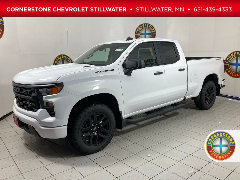 2026 Chevrolet Silverado Base's photo