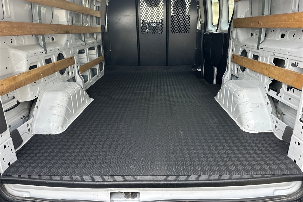 2022 Ford Transit photo 13