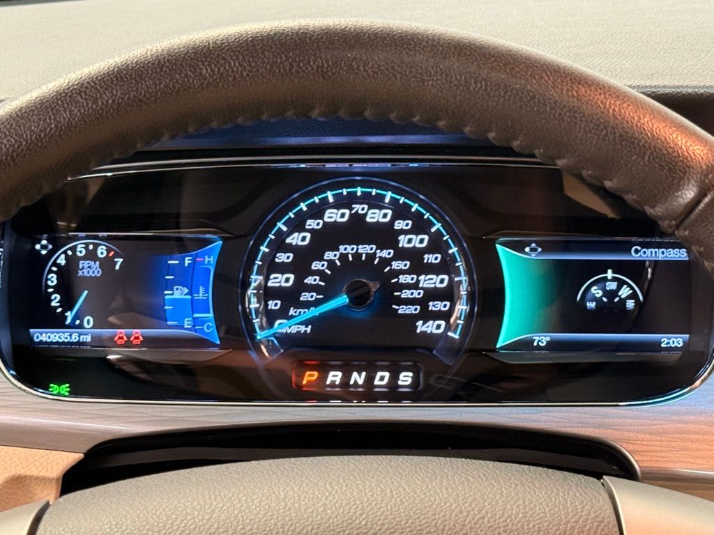 2019 Ford Taurus SEL photo 20