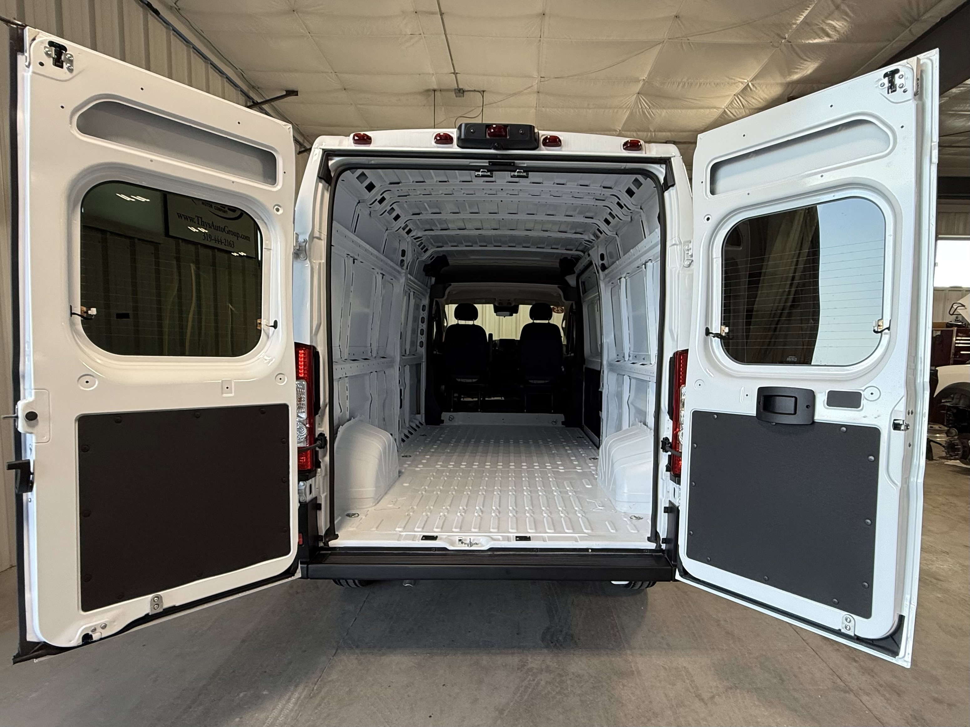 2025 Ram ProMaster 2500 photo 2