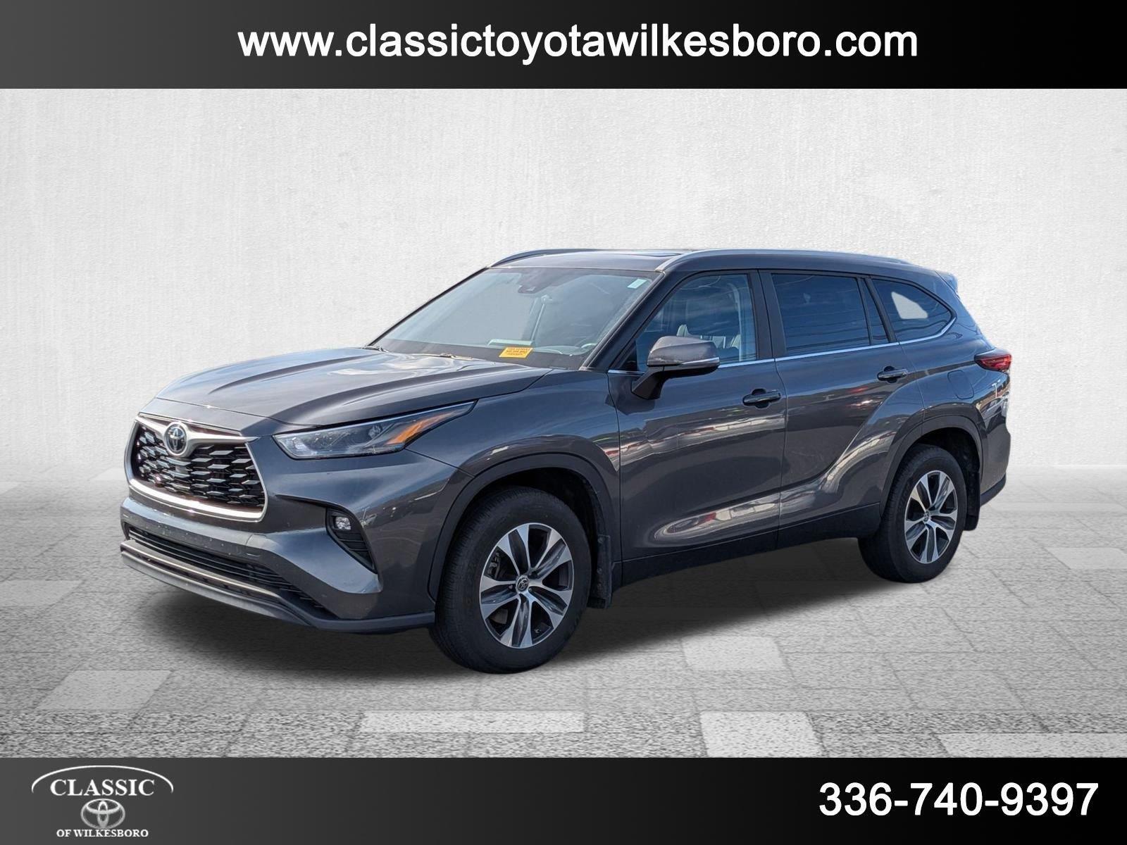2023 Toyota Highlander XLE's photo