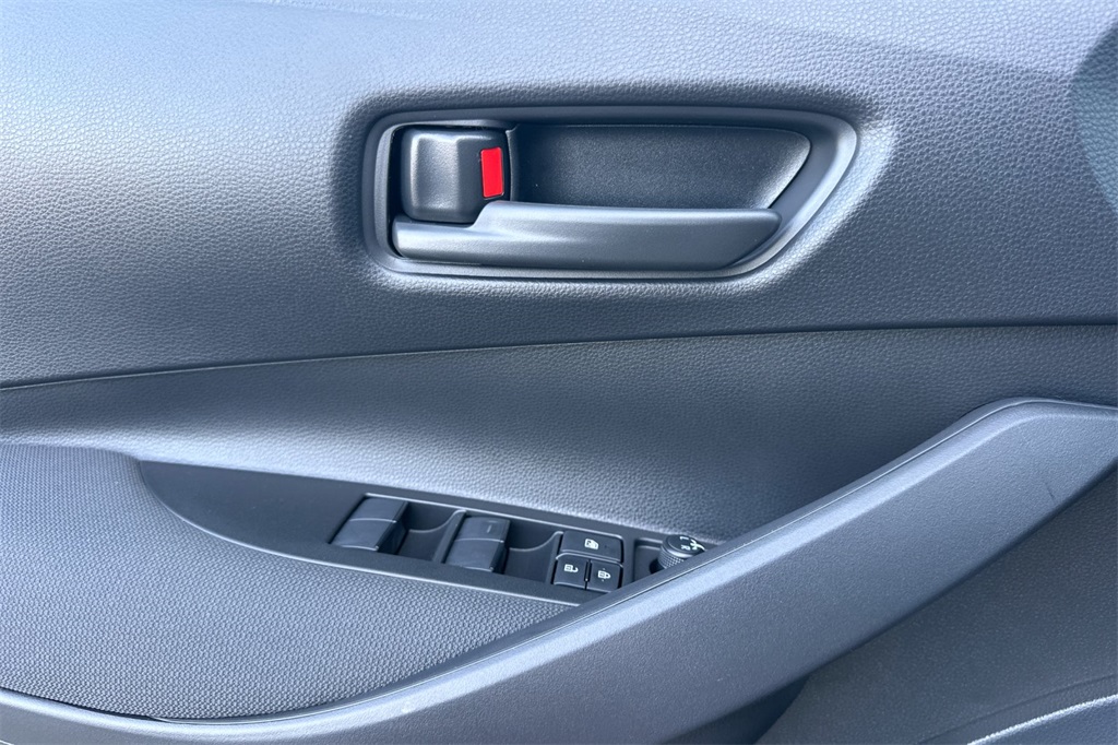 2025 Toyota Corolla LE photo 11