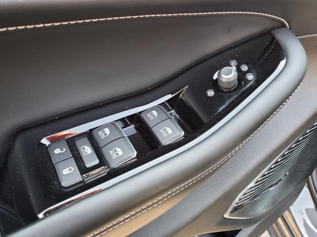 2022 Jeep Grand Cherokee Overland photo 14