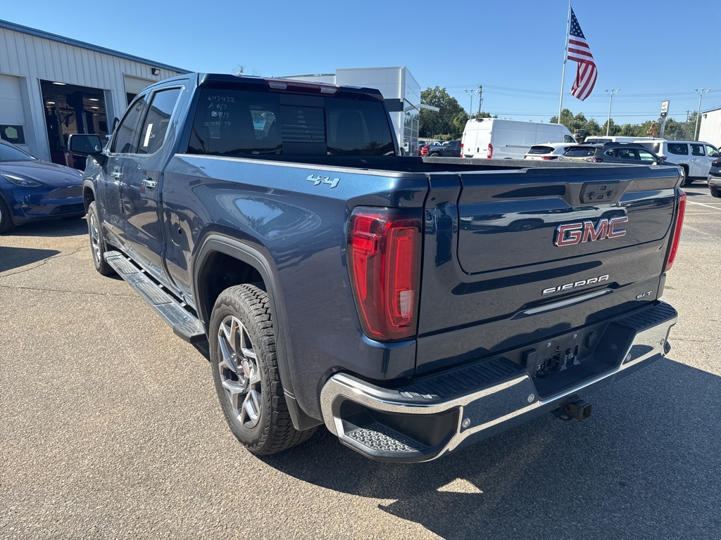 2022 Gmc Sierra 1500 SLT photo 2