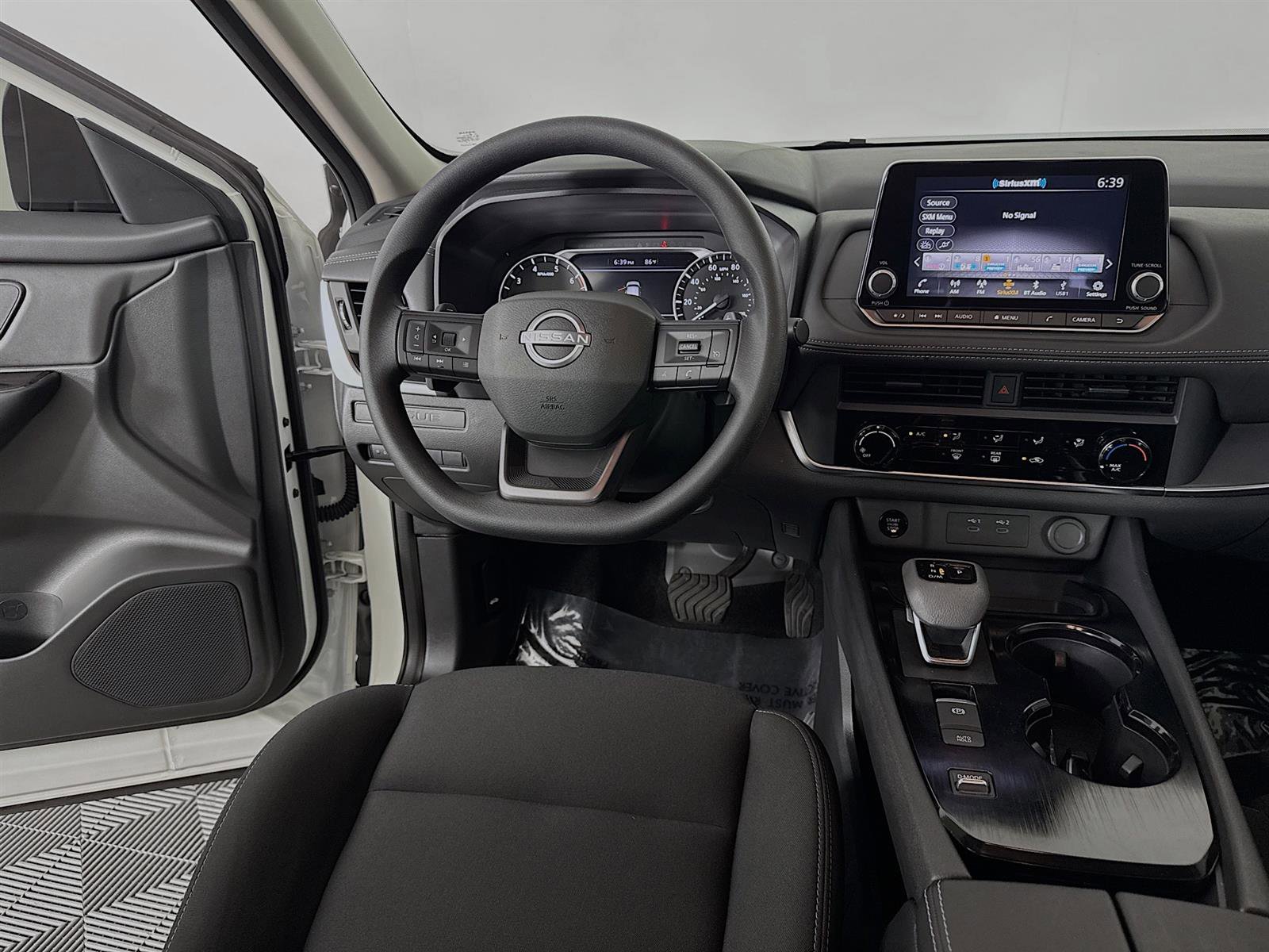 2025 Nissan Rogue S photo 16