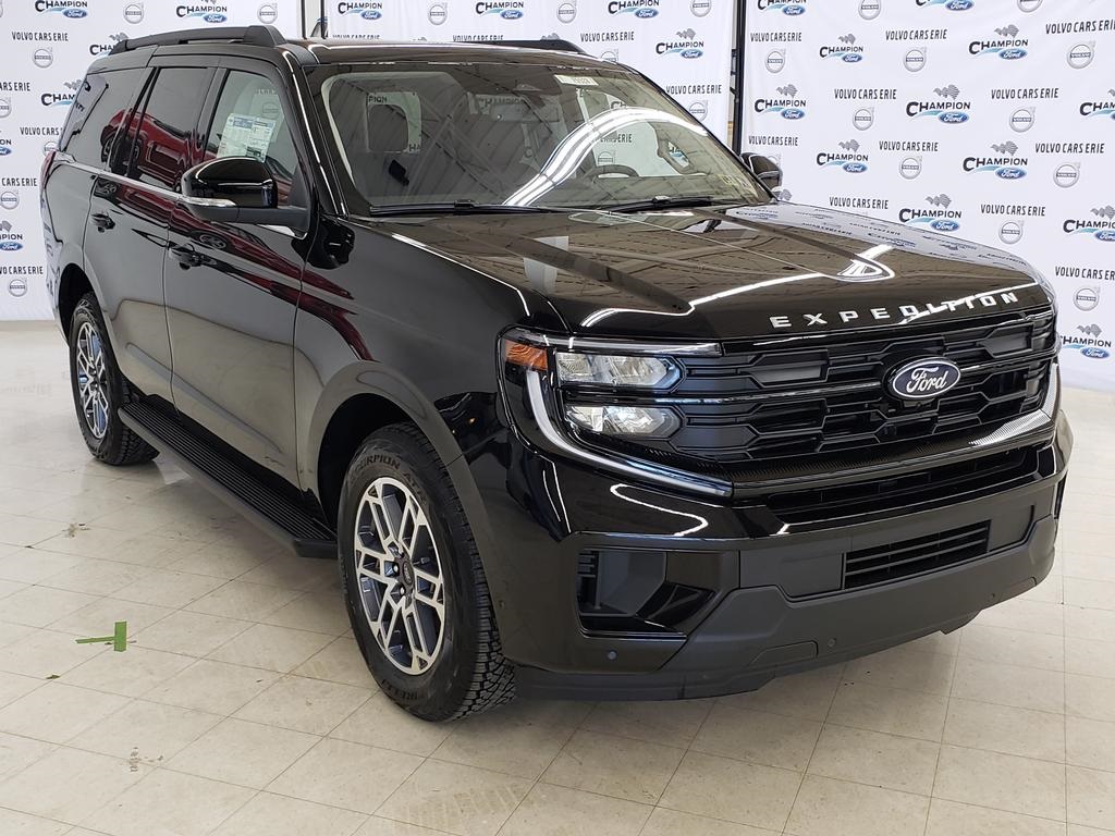 2025 Ford Expedition Active's photo