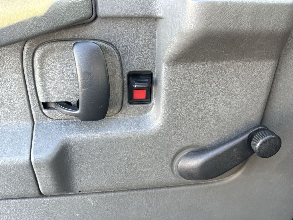 2012 Chevrolet Express 2500 Work Van photo 12