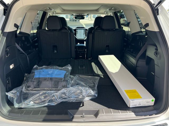 2025 Subaru Ascent Onyx Edition Touring photo 22