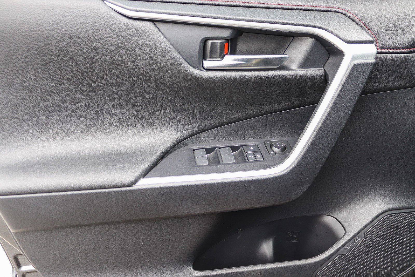 2024 Toyota RAV4 Prime XSE photo 14