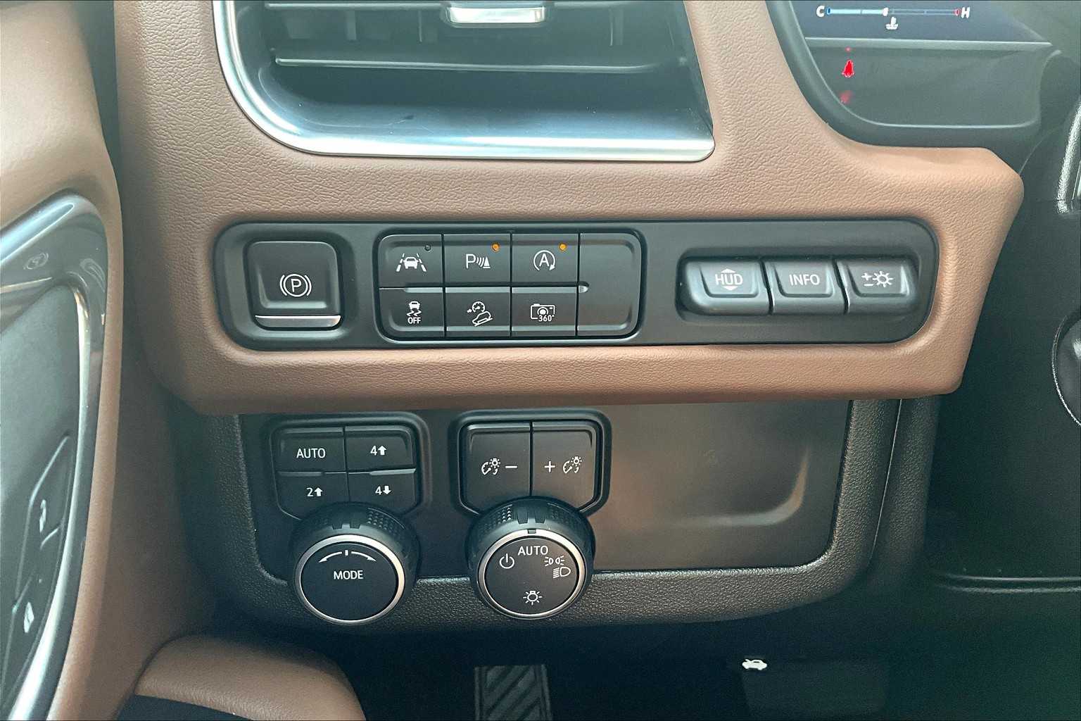 2023 Chevrolet Suburban High Country photo 33