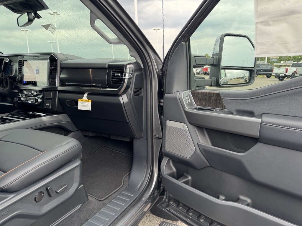 2026 Ford F-350 photo 18