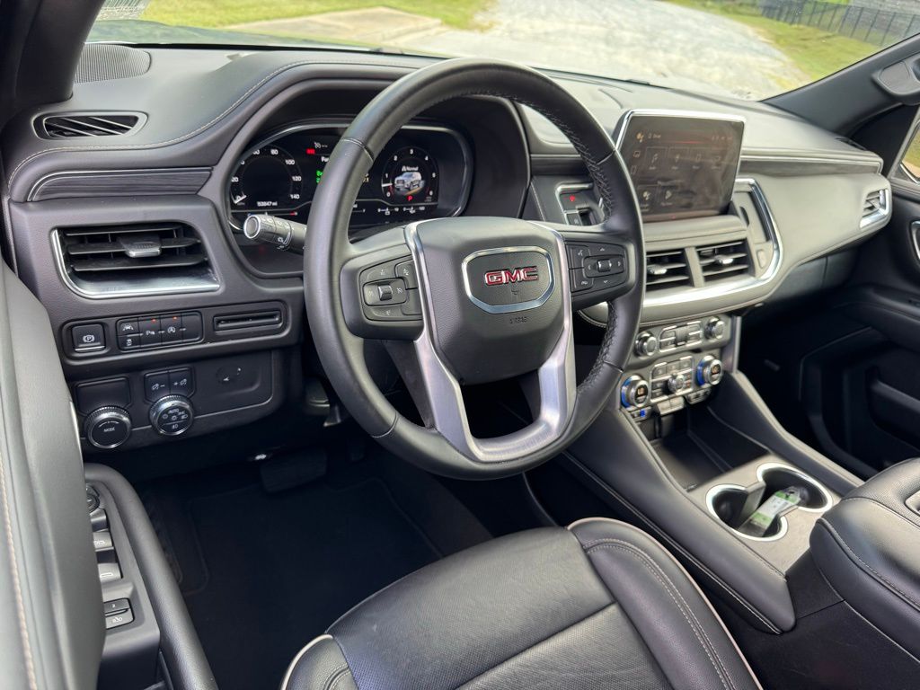 2024 Gmc Yukon SLT photo 2