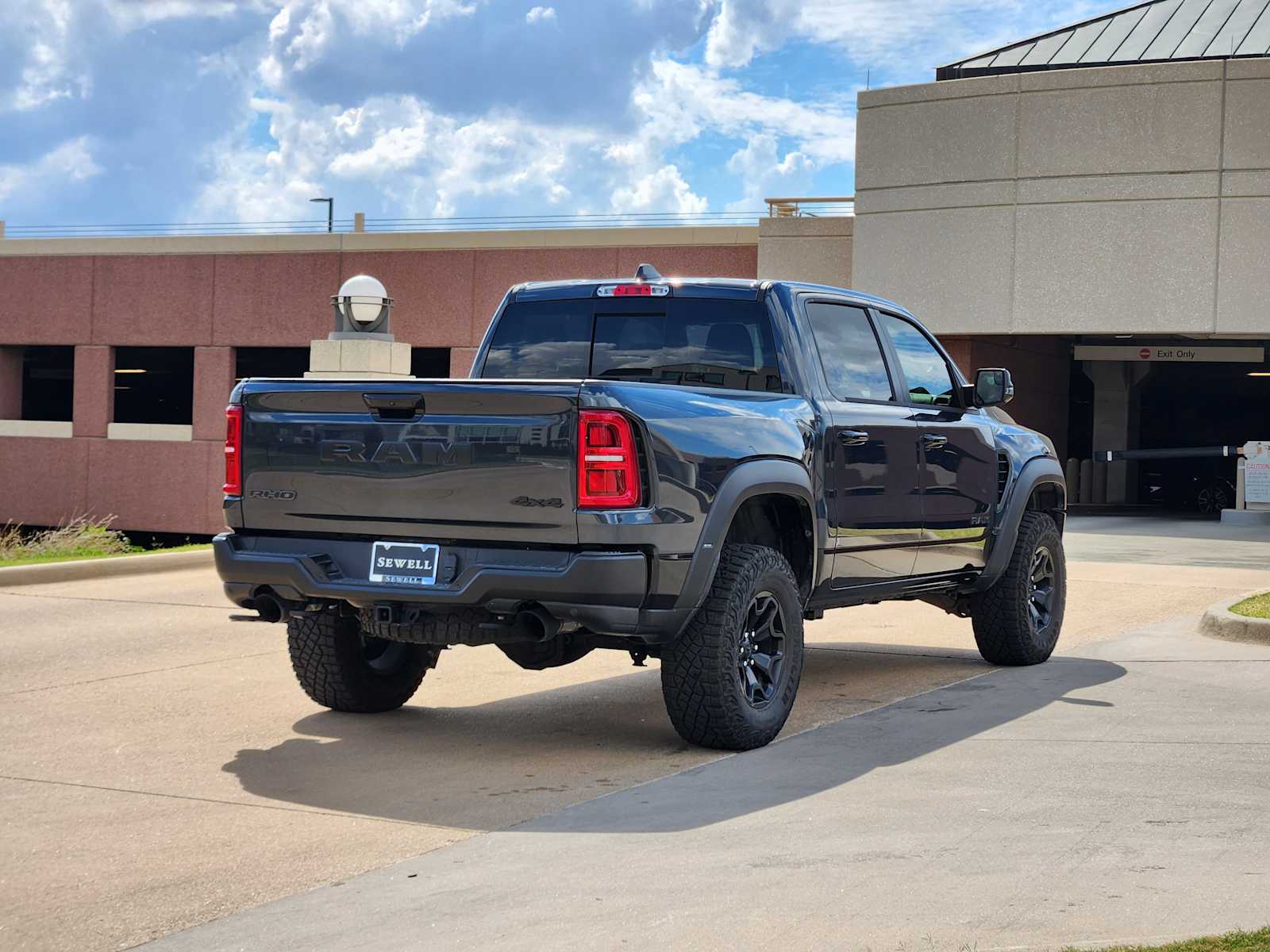 2025 Ram 1500 RHO photo 4