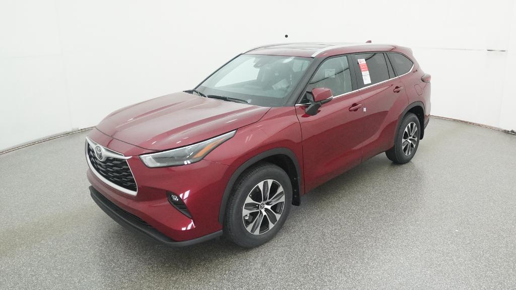 2026 Toyota Highlander XLE's photo
