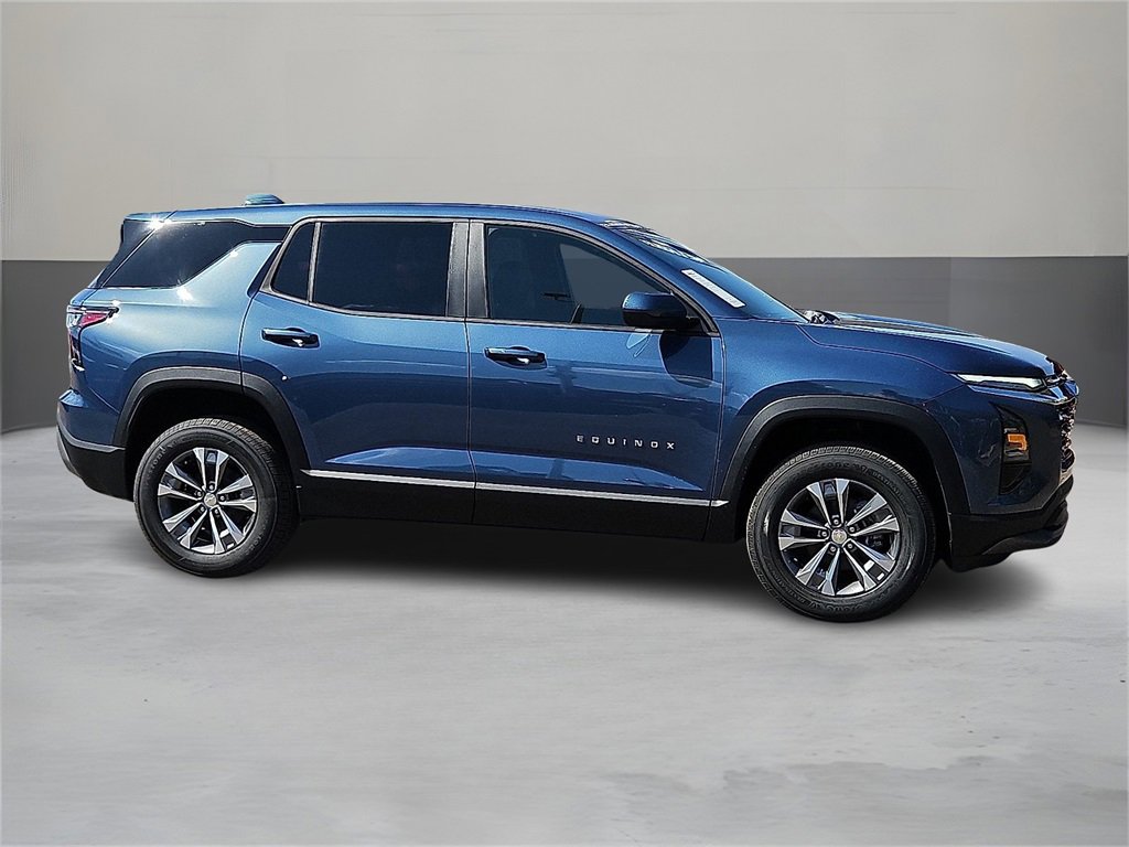 2026 Chevrolet Equinox LT photo 5