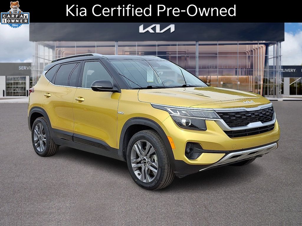 2022 Kia Seltos S's photo