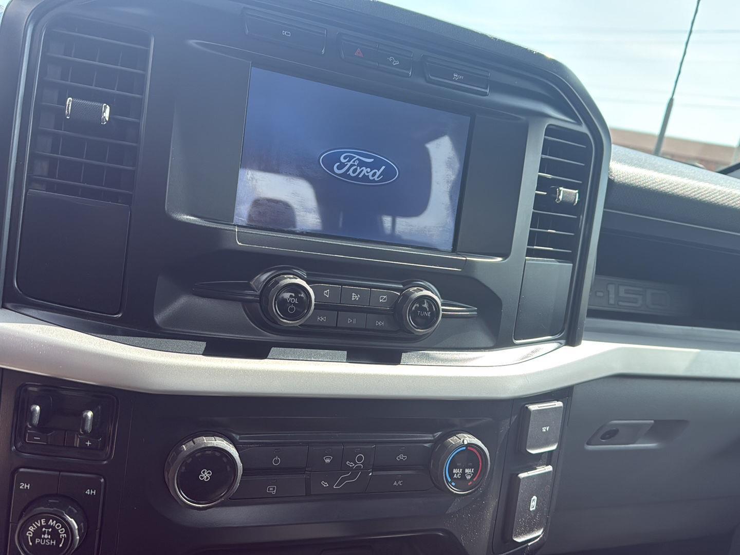 2022 Ford F-150 FX4 photo 5