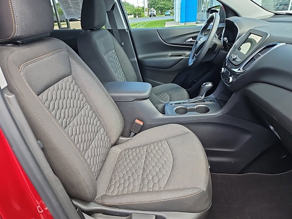 2019 Chevrolet Equinox LT photo 24