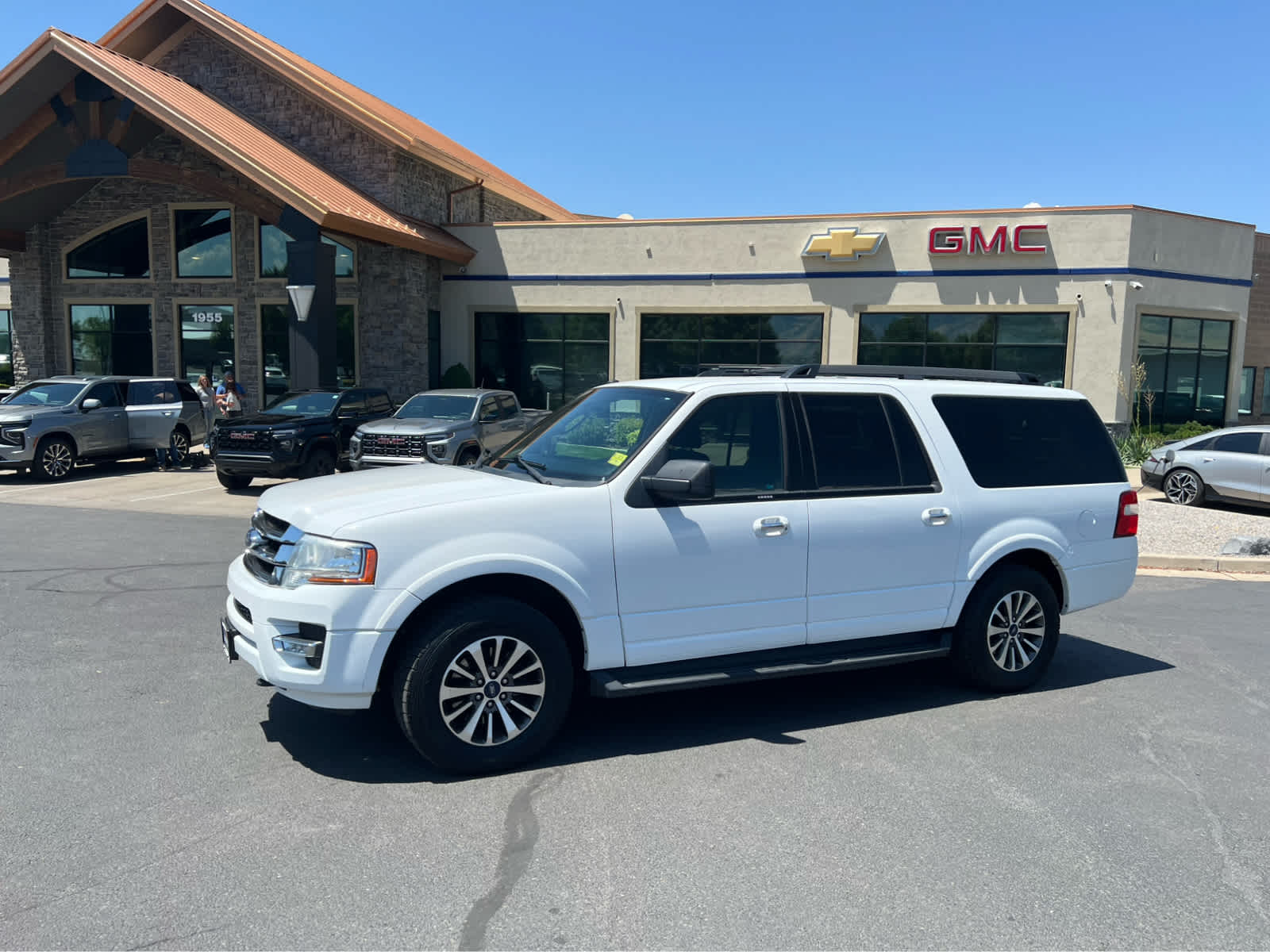 Used 2017 Ford Expedition XLT with VIN 1FMJK1JT5HEA20025 for sale in Logan, UT