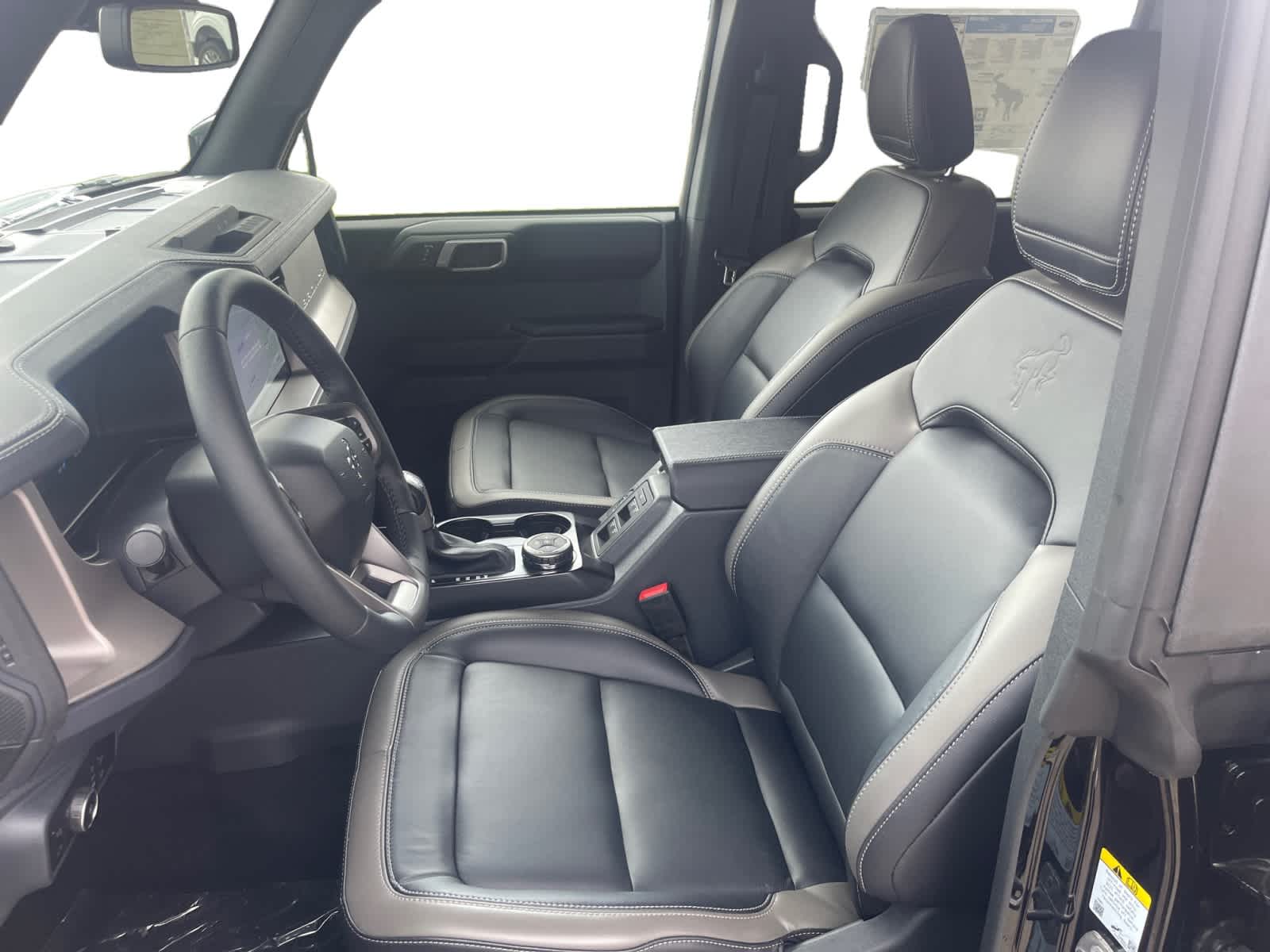 2025 Ford Bronco Outer Banks photo 9