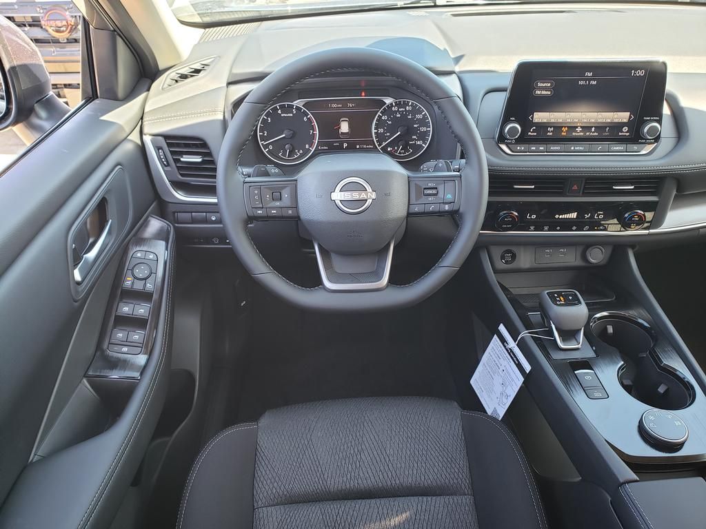 2026 Nissan Rogue SV photo 9