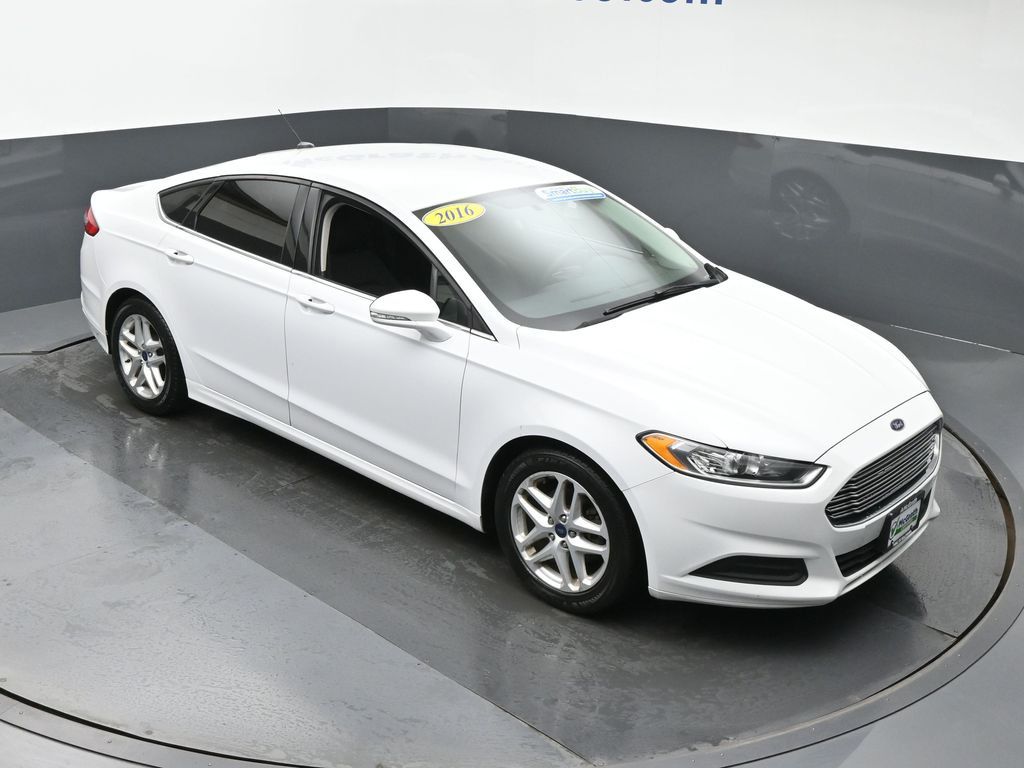 Used 2016 Ford Fusion SE with VIN 1FA6P0H78G5124902 for sale in Cedar Rapids, IA