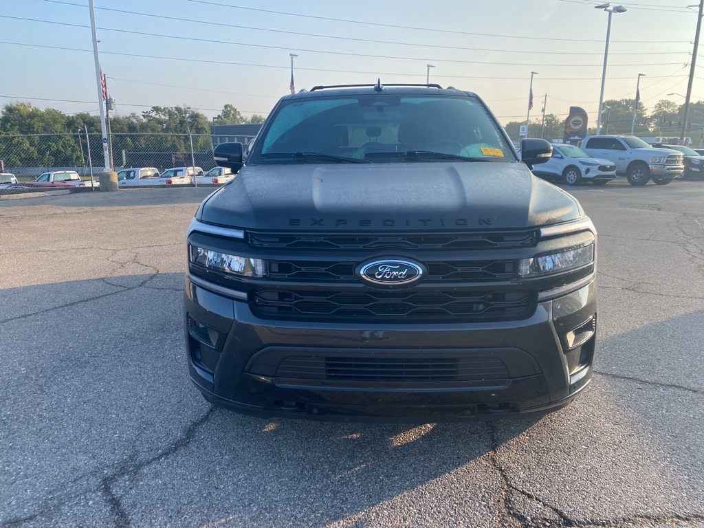 Used 2023 Ford Expedition Limited with VIN 1FMJU2A82PEA34040 for sale in Kansas City