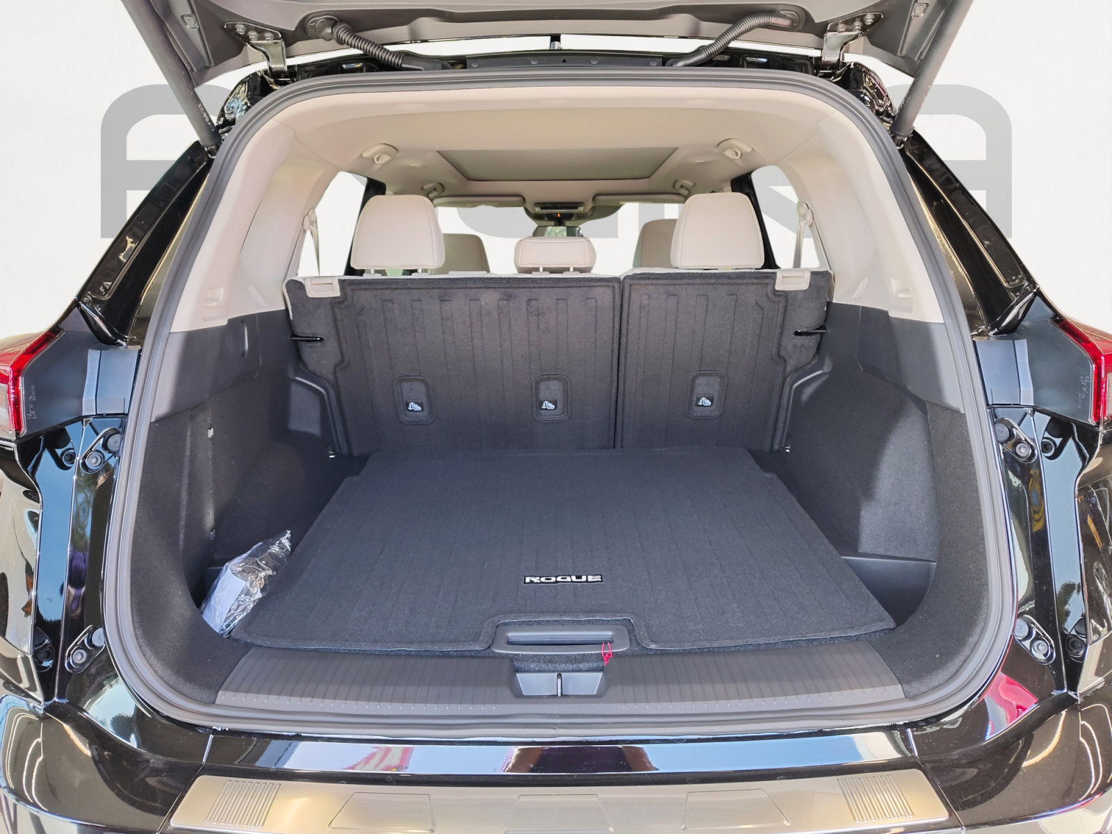 2025 Nissan Rogue SV photo 11