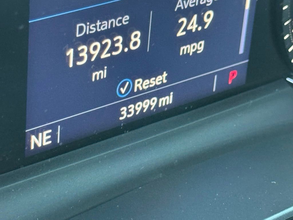 2024 Cadillac XT5 Luxury photo 2