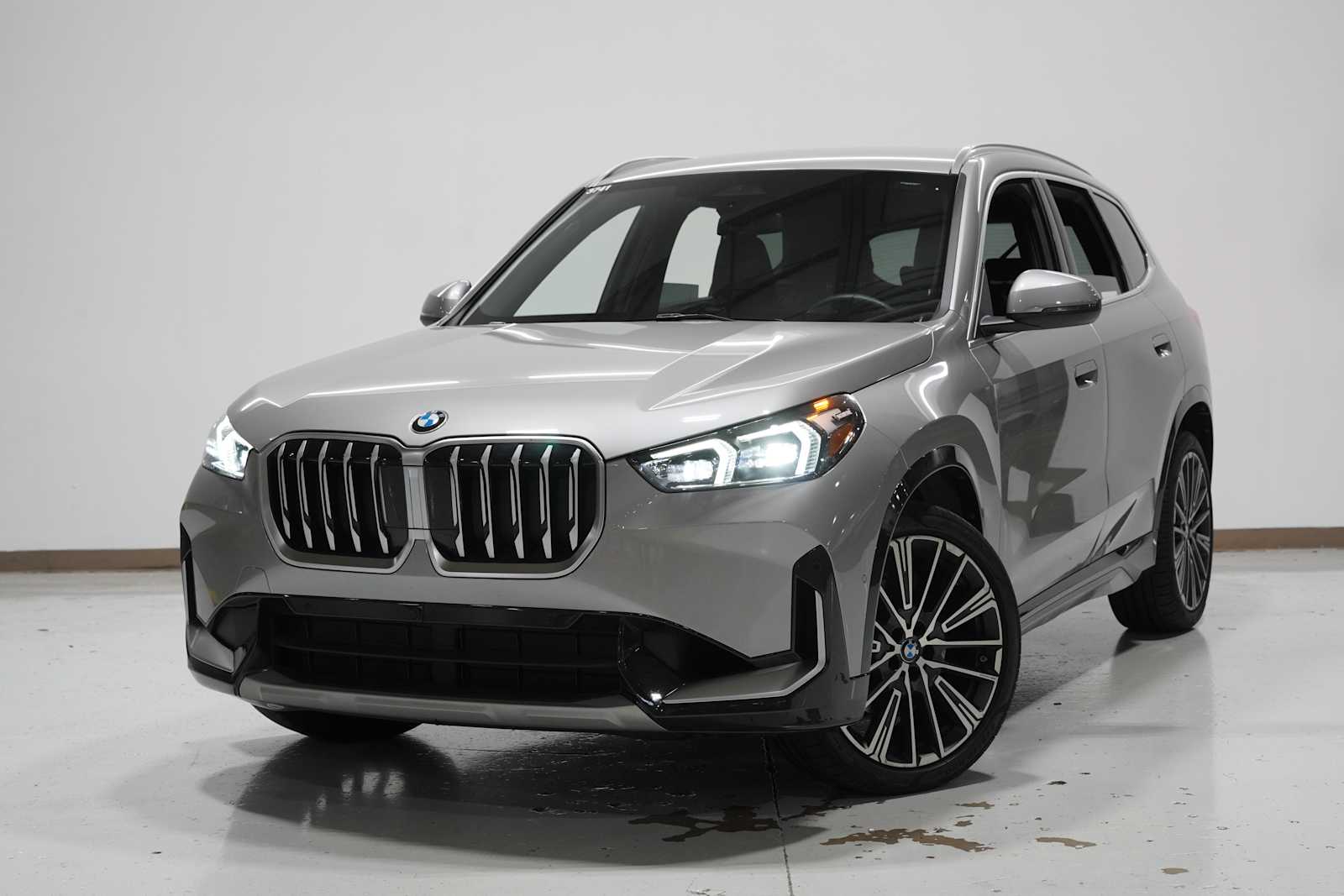 『HAMI VEN BLACK×SILVER』 Pre-Owned 2025 BMW X1 xDrive28i SUV in Grapevine #5293012 | Sewell