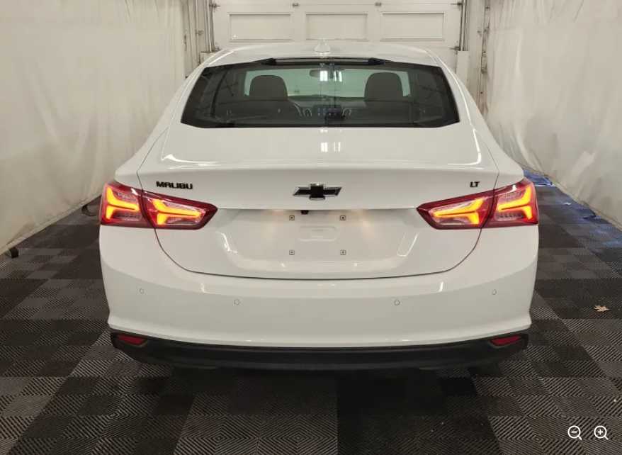 2024 Chevrolet Malibu 1LT photo 4