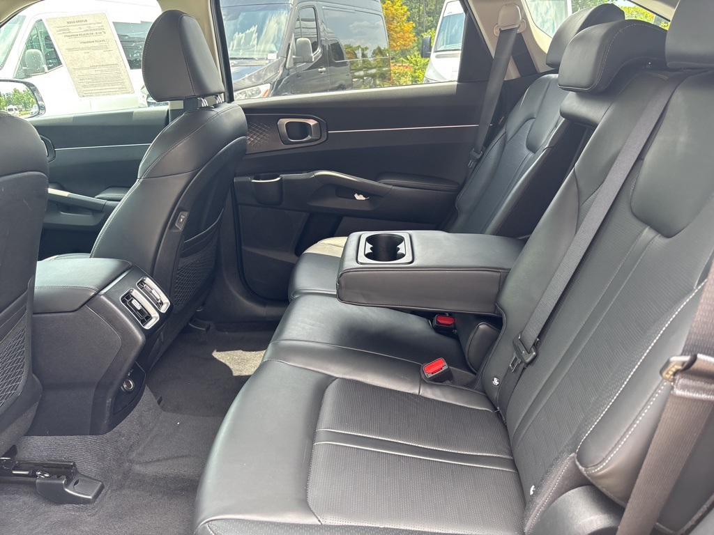 2024 Kia Sorento S photo 21