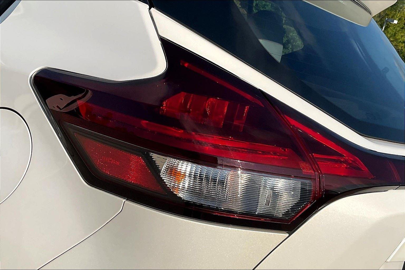 2023 Nissan Kicks SR photo 30